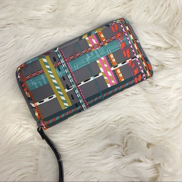 Vera Bradley | Grey abstract wallet - Picture 4 of 4